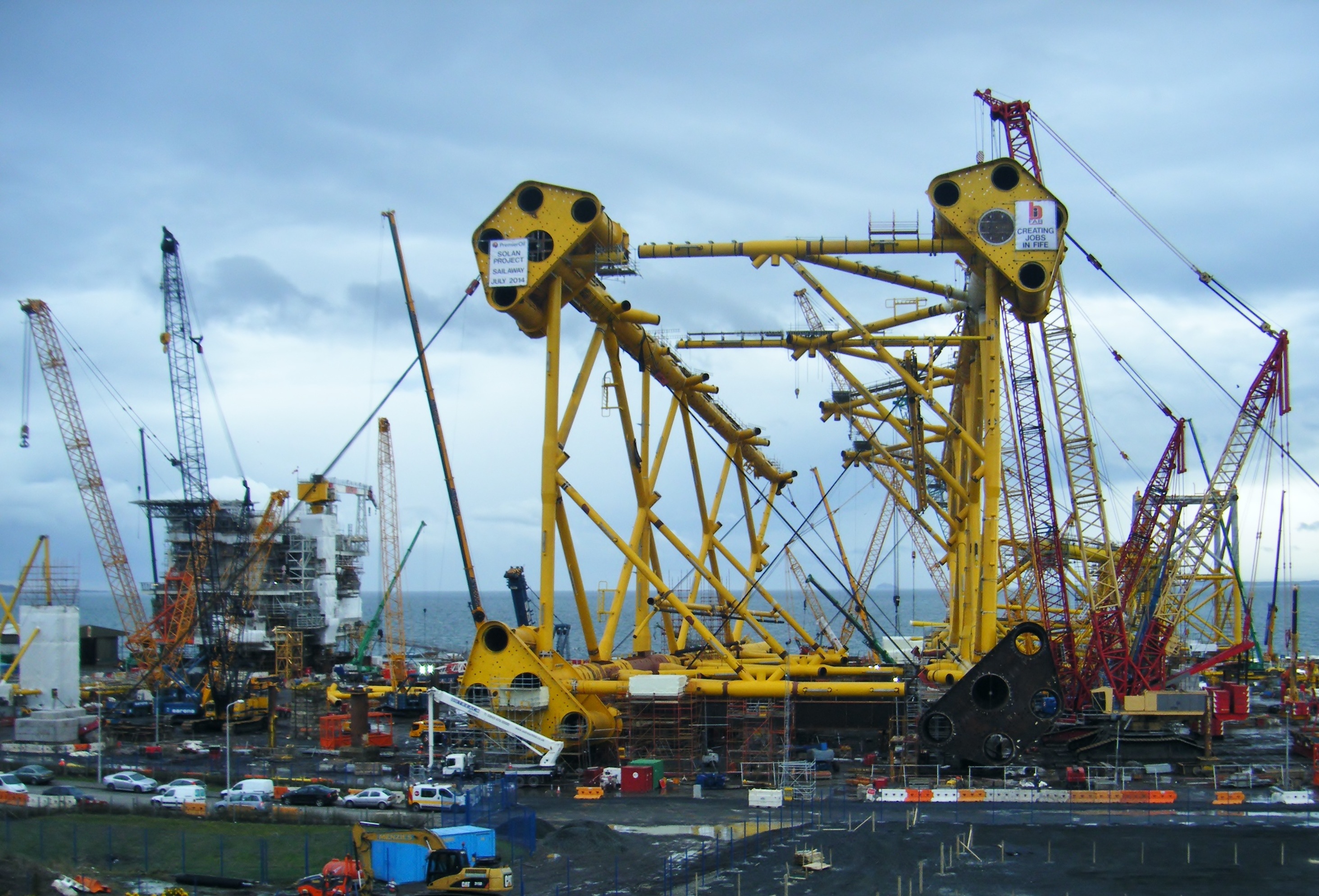 Baustellenanordnung für eine Ölplattform Baustellenanordnung für eine Ölplattform