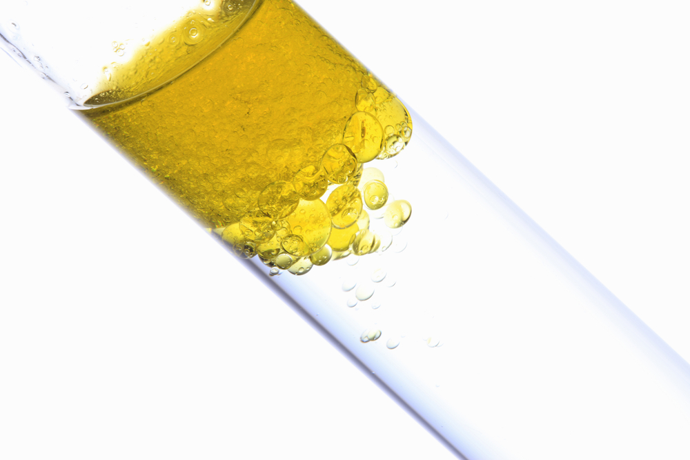 Öl und Wasser mit unterschiedlicher Viskosität Öl und Wasser mit unterschiedlicher Viskosität
