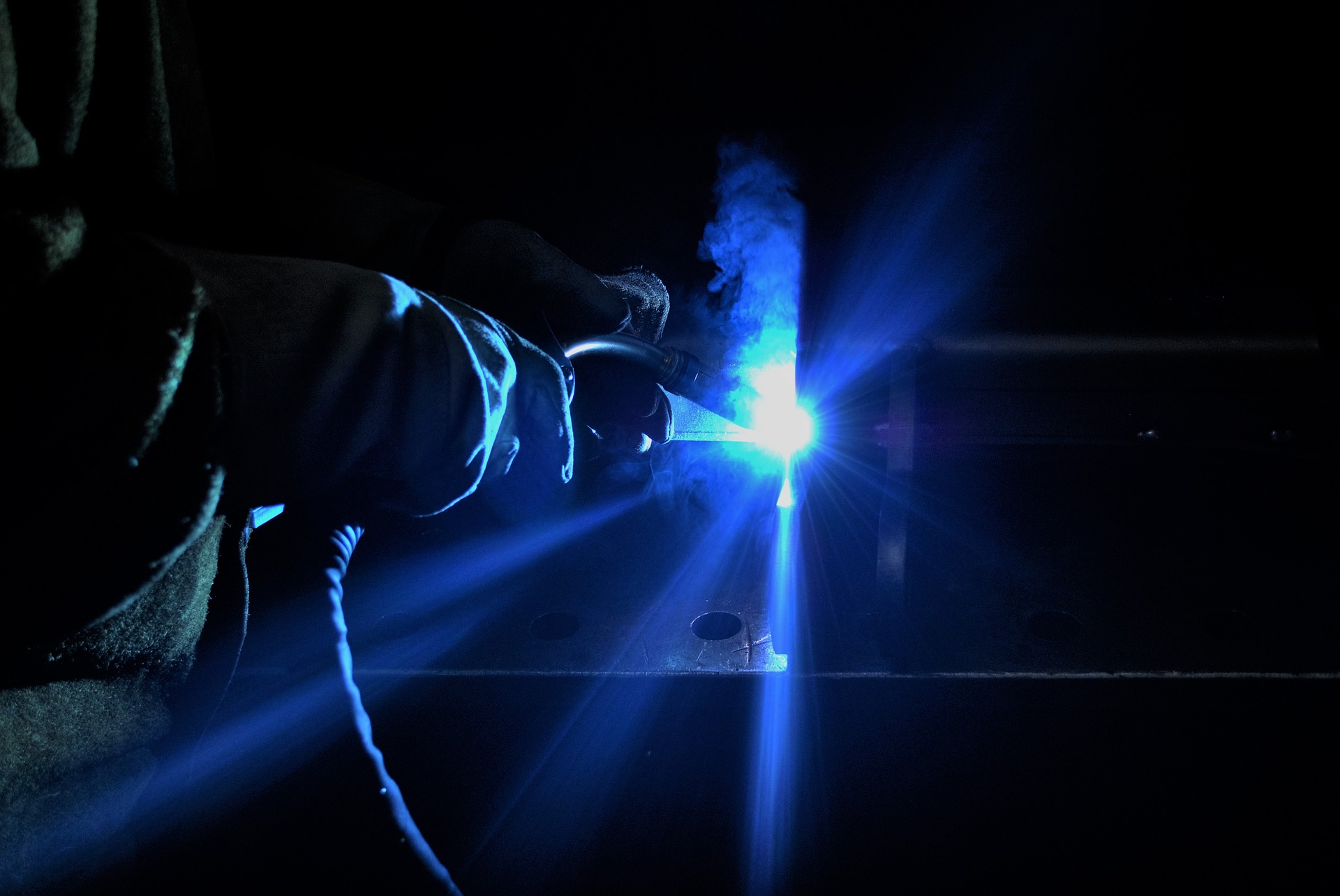Lichtbogen beim Schweißen Lichtbogen beim Schweißen