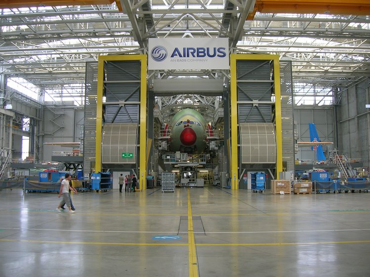 Baustellenanordnung für ein Flugzeug