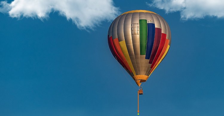 Tennisball aus HeiÃƒÂŸluftballon