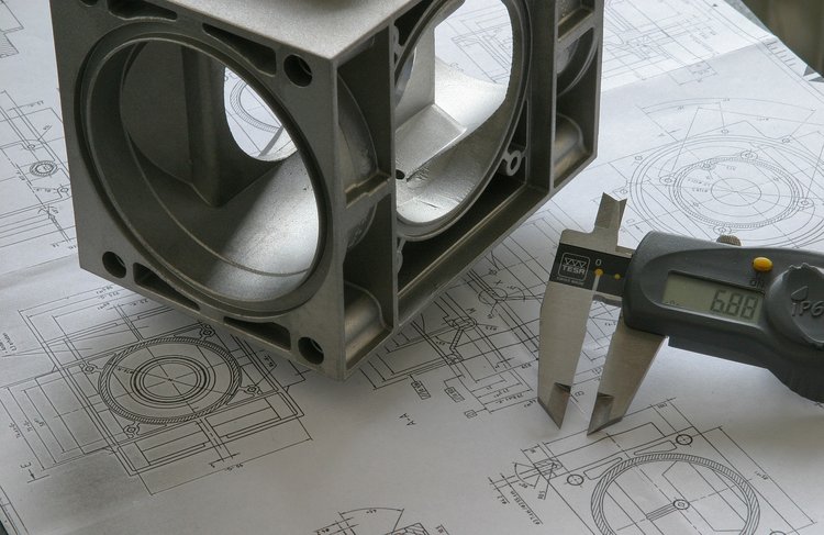 Skizzenentwurf mit Prototyp Skizzenentwurf mit Prototyp