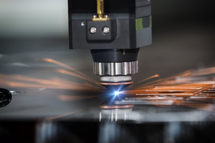 Modernes CNC - Laser-Schwei�en